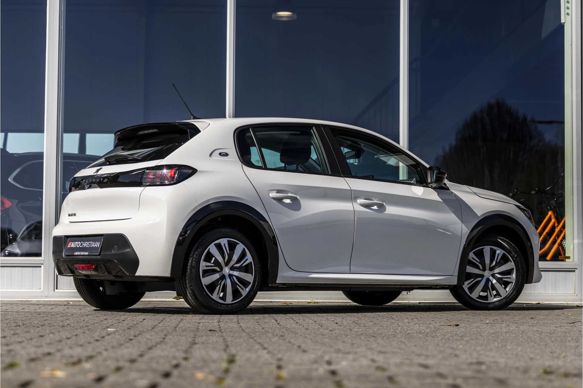 Hoofdafbeelding Peugeot e-208