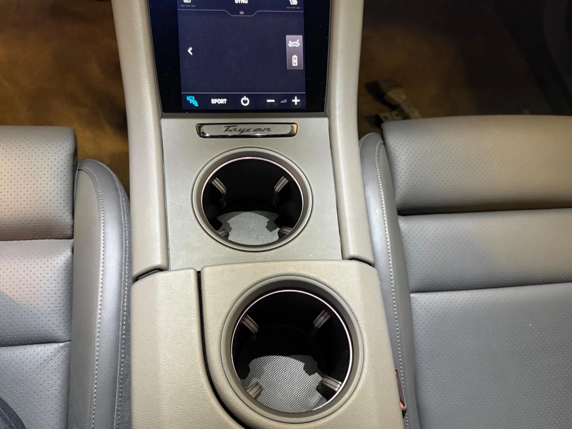 Hoofdafbeelding Porsche Taycan