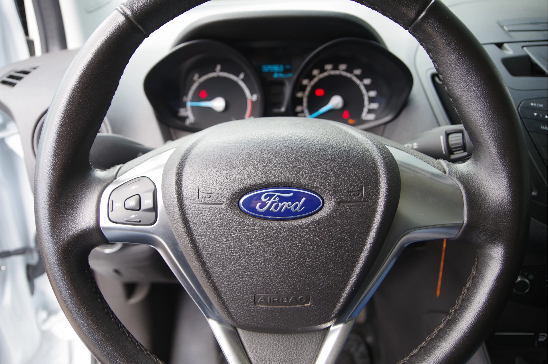 Hoofdafbeelding Ford Transit Courier