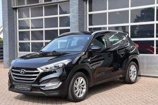 Hoofdafbeelding Hyundai Tucson Hyundai Tucson 1.6 T-Gdi comfort 177 pk, navigatie, camera