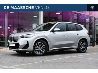 Hoofdafbeelding BMW X1 BMW X1 xDrive25e M Sport Automaat / Sportstoelen / Comfort Access / Achteruitrijcamera / M Adaptief onderstel / Adaptieve LED