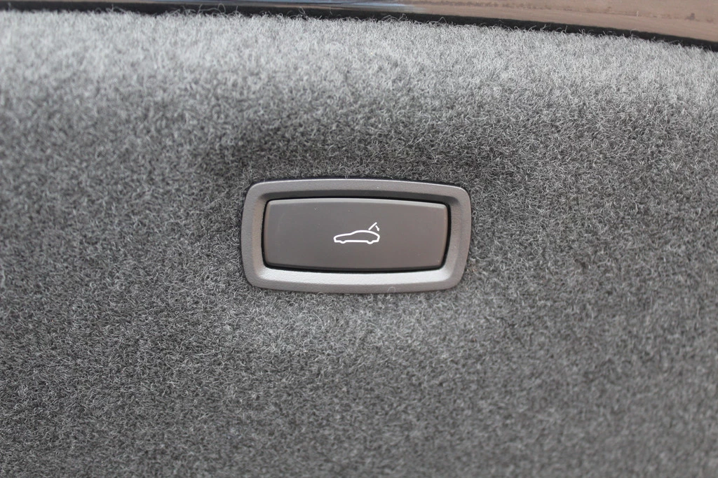 Hoofdafbeelding Porsche Taycan