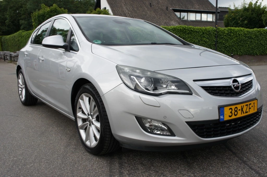 Hoofdafbeelding Opel Astra