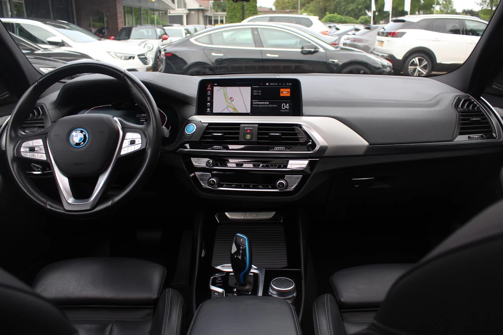 Hoofdafbeelding BMW iX3