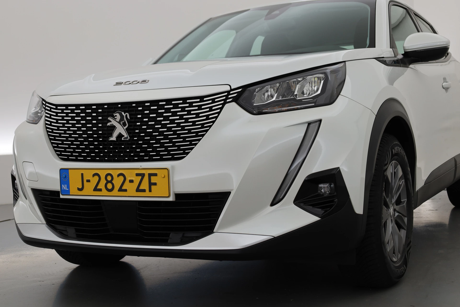 Hoofdafbeelding Peugeot e-2008