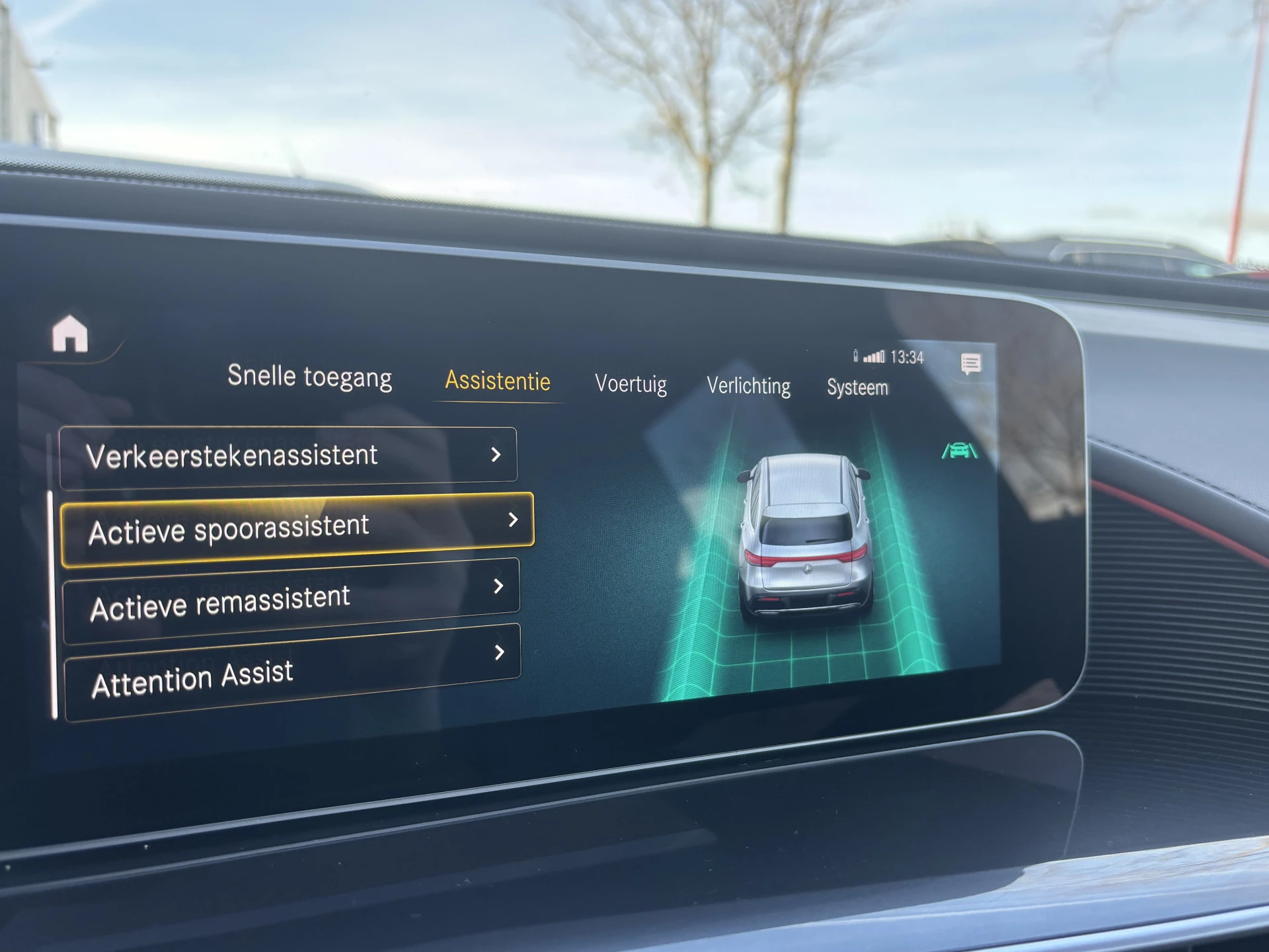 Hoofdafbeelding Mercedes-Benz EQC