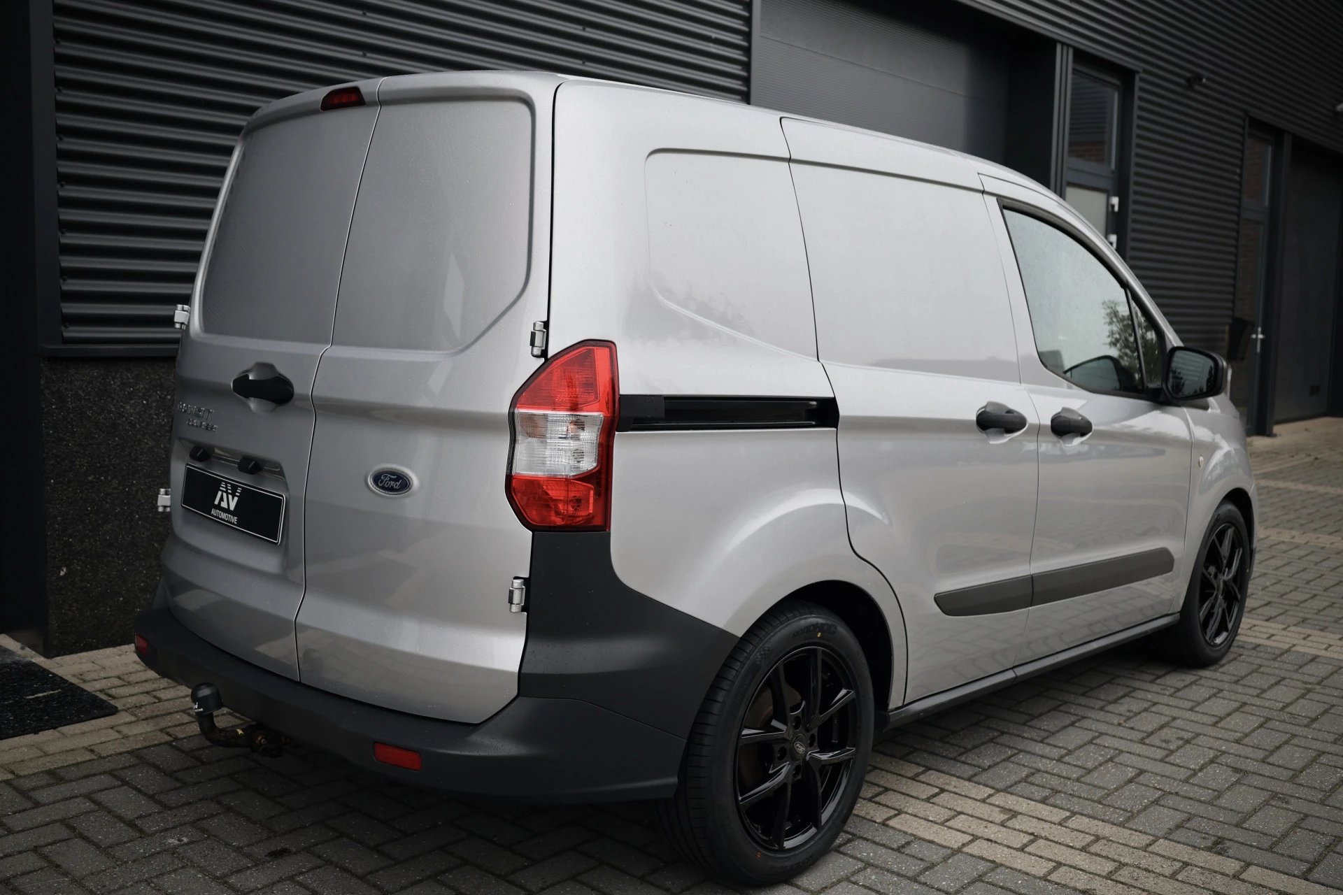 Hoofdafbeelding Ford Transit Courier