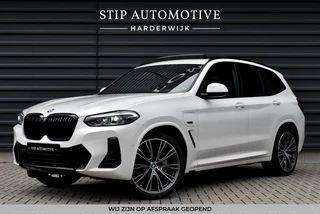 BMW X3 xDrive30e M Sport | Panoramadak | 21'' Velgen | Camera | CarPlay | Head-Up | Stoelverwarming | Sfeerverlichting |