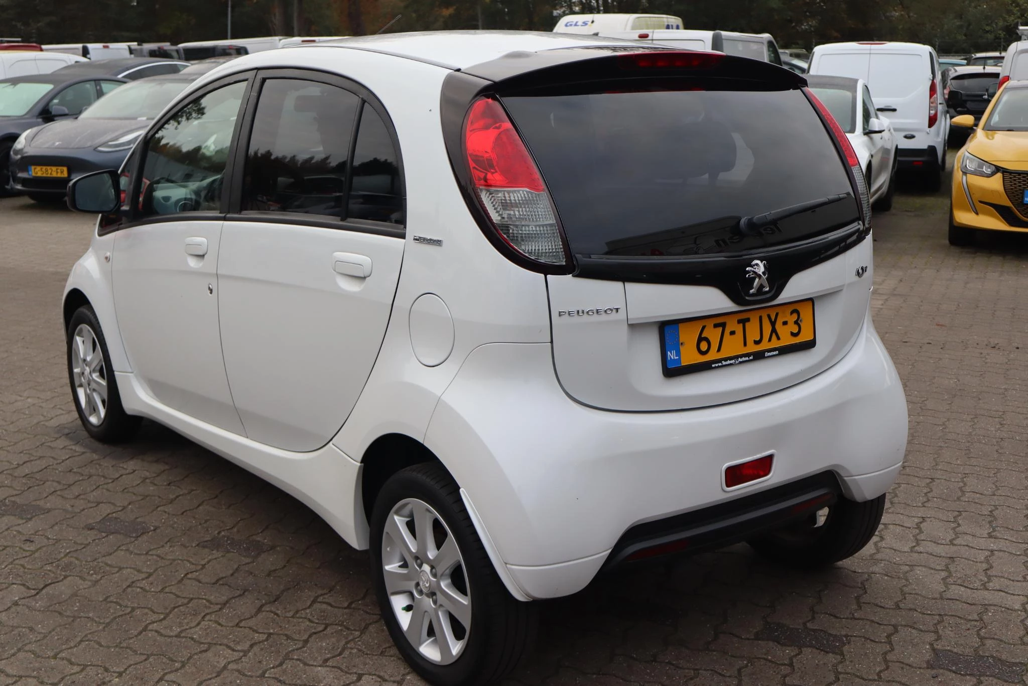 Hoofdafbeelding Peugeot iOn