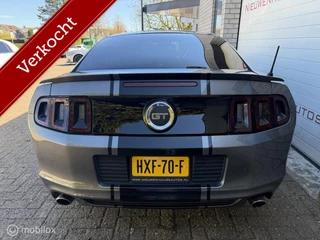 Hoofdafbeelding Ford Mustang Ford Mustang GT 5.0 V8, 117.008km, 19 inch, leder, Handbak!