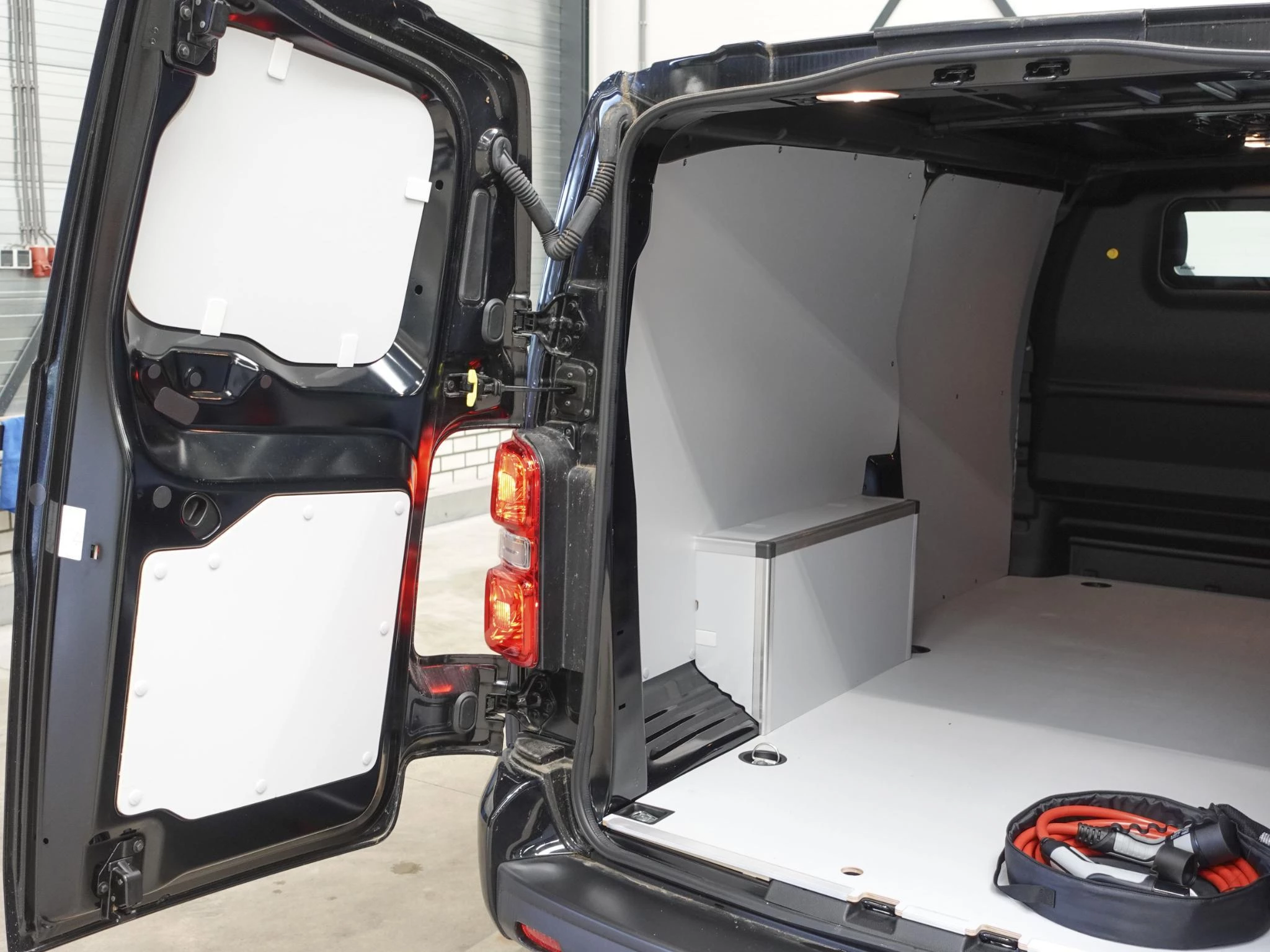 Hoofdafbeelding Peugeot e-Expert