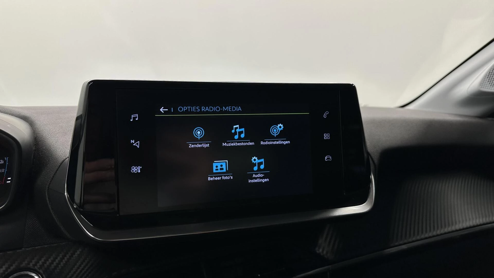 Hoofdafbeelding Peugeot e-208