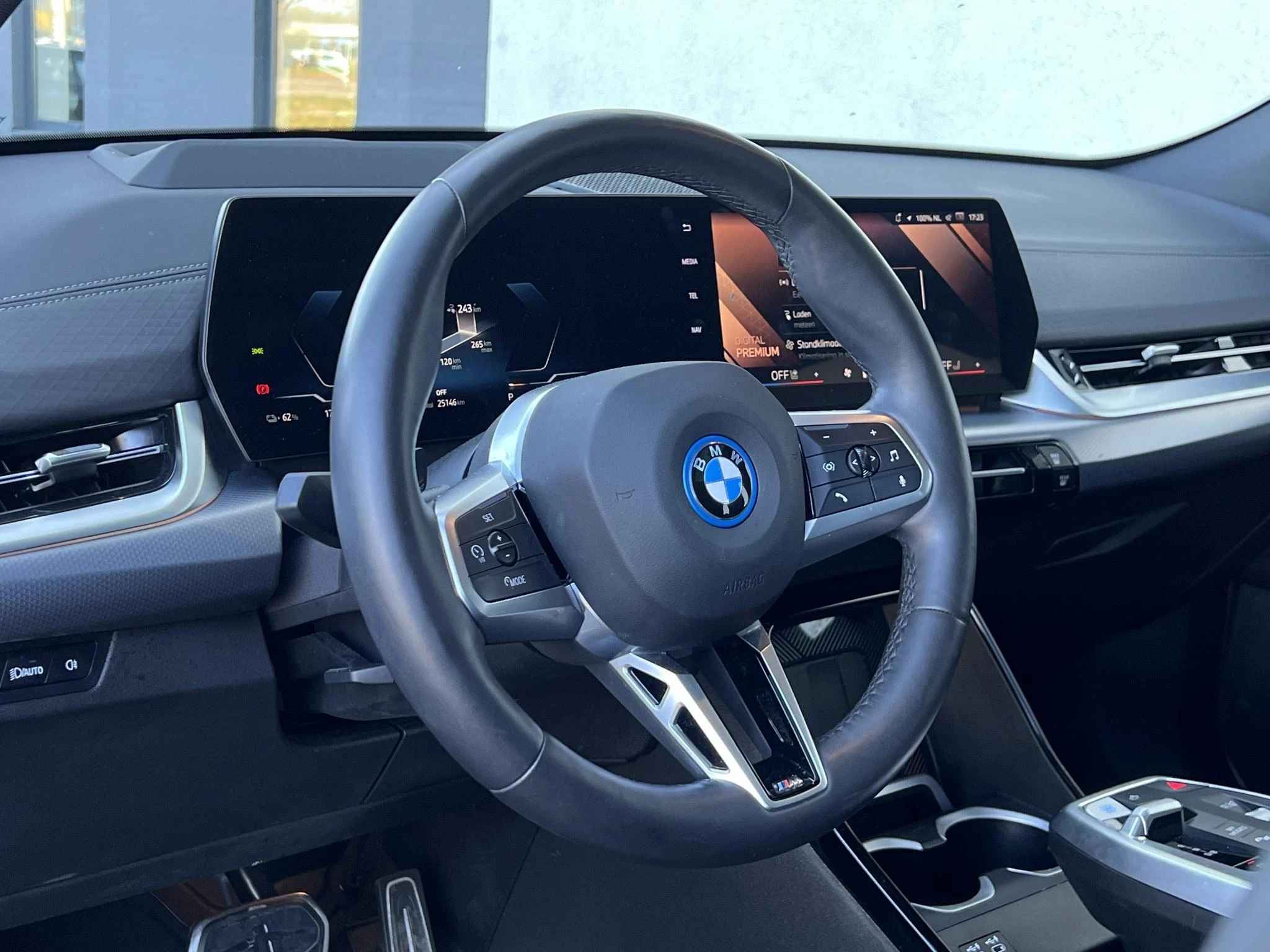 Hoofdafbeelding BMW iX2