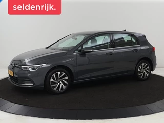 Volkswagen Golf 1.4 eHybrid Style | Trekhaak | Stoelverwarming |  Massage | Carplay | Memory | Navigatie | Adaptive cruise | Full LED | Parkeerhulp | Sfeerverlichting | PHEV | Plug In
