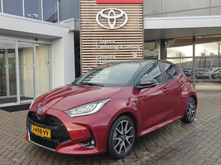 Toyota Yaris 1.5 HYBRID EXECUTIVE Toyota Yaris 1.5 Hybrid Executive BI-TONE 4S-BANDEN NAVI HEAD-UP JBL-AUDIO KEYLESS STOELVERW 17' LM-VELGEN NL-AUTO