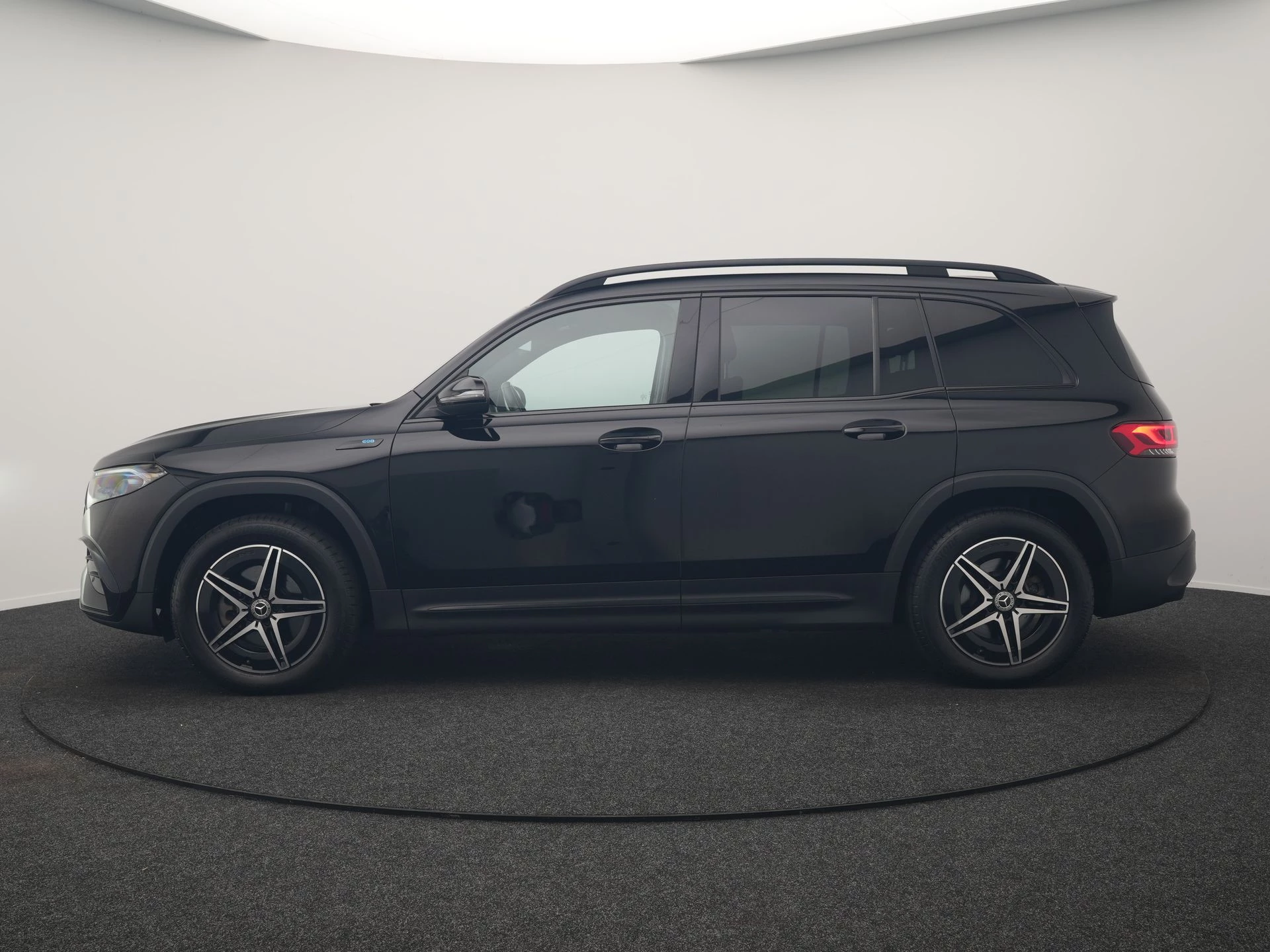 Hoofdafbeelding Mercedes-Benz EQB