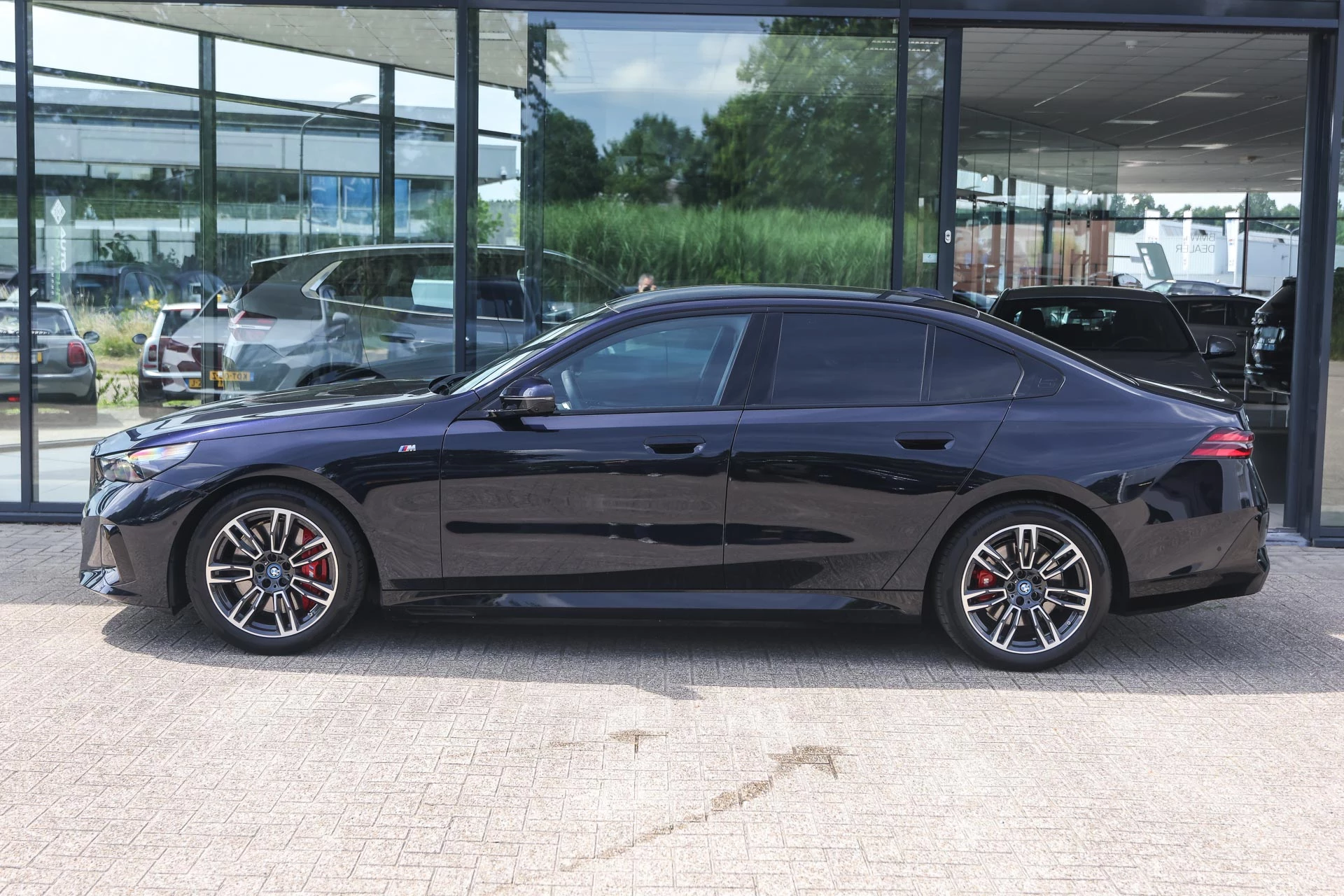 Hoofdafbeelding BMW i5