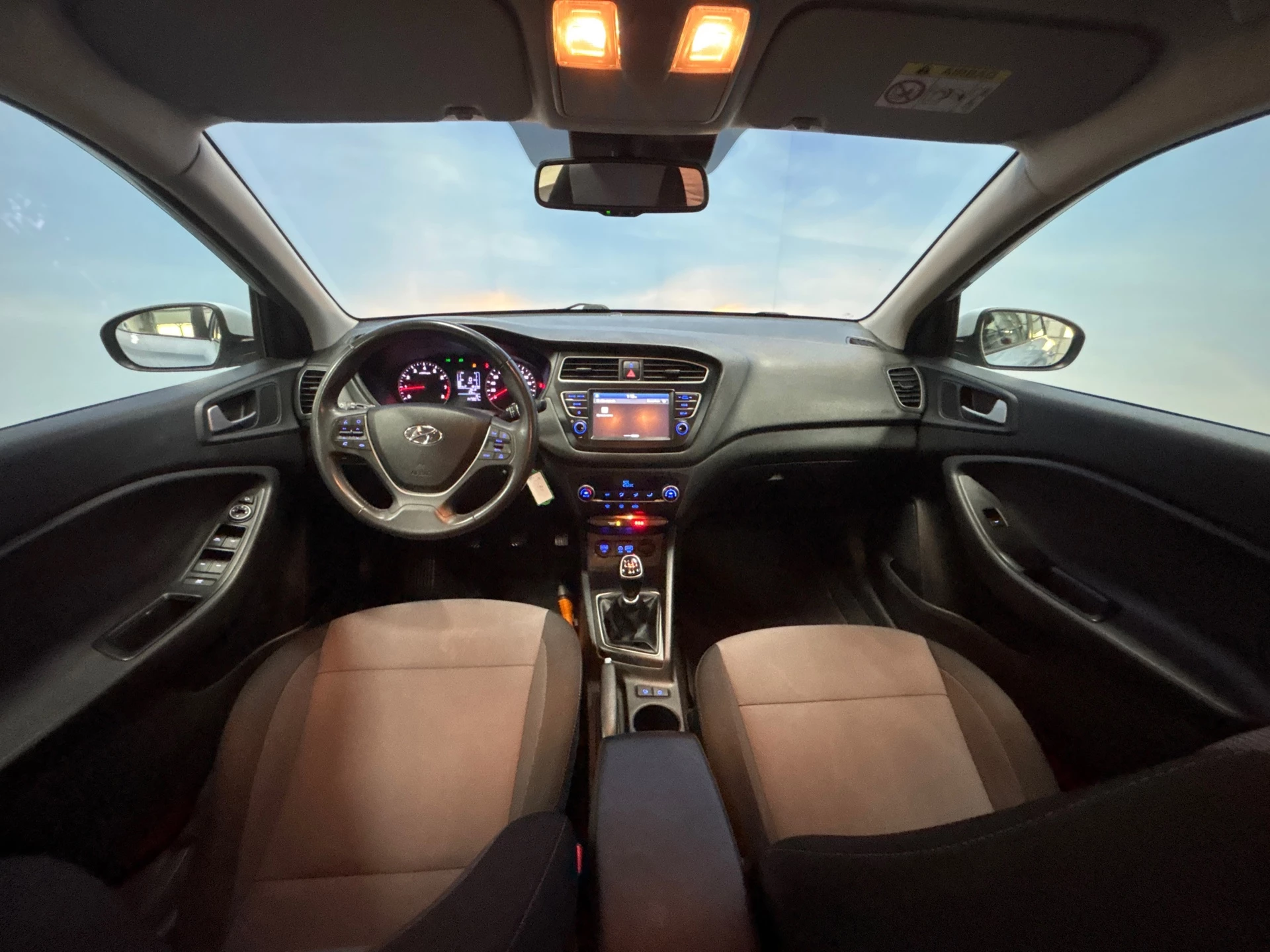 Hoofdafbeelding Hyundai i20