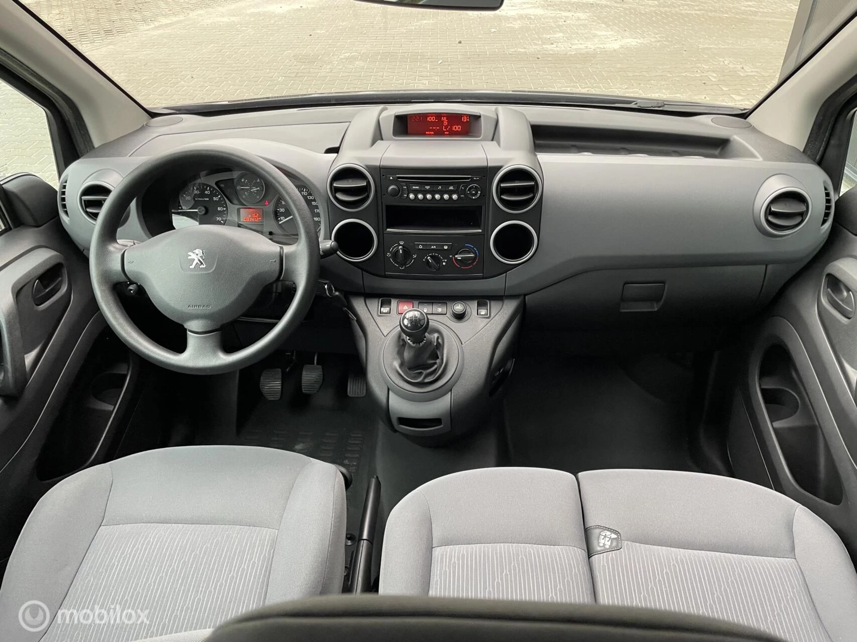 Hoofdafbeelding Peugeot Partner