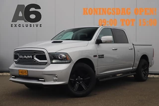 Dodge Ram 1500 5.7 V8 4x4 Quad Cab 6'4 Laramie Silver / Black Trekhaak Schuifdak Leder Alpine Sound 20 inch LMV Stuur & Stoelverwarming 3500KG Trekgewicht