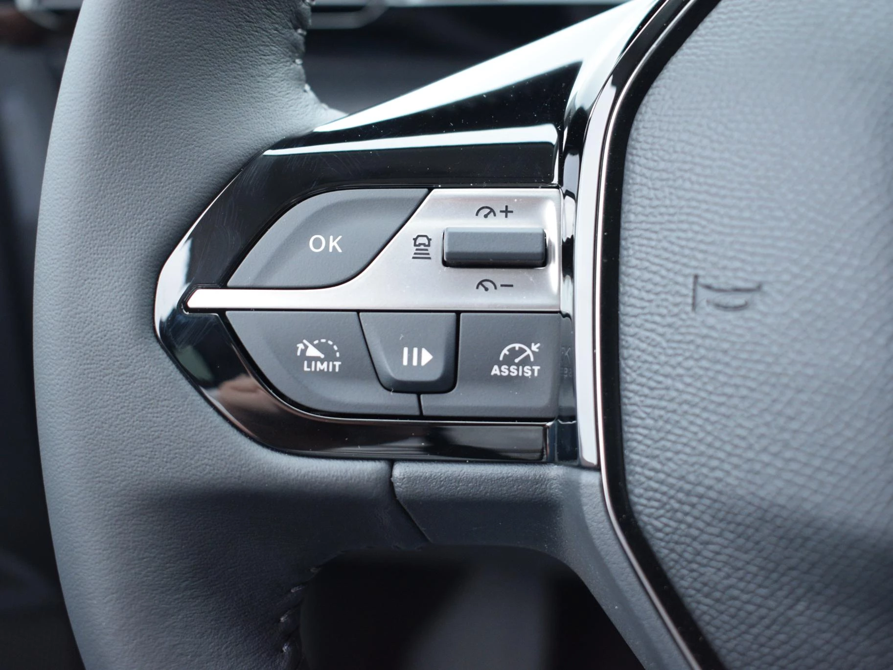 Hoofdafbeelding Peugeot e-308