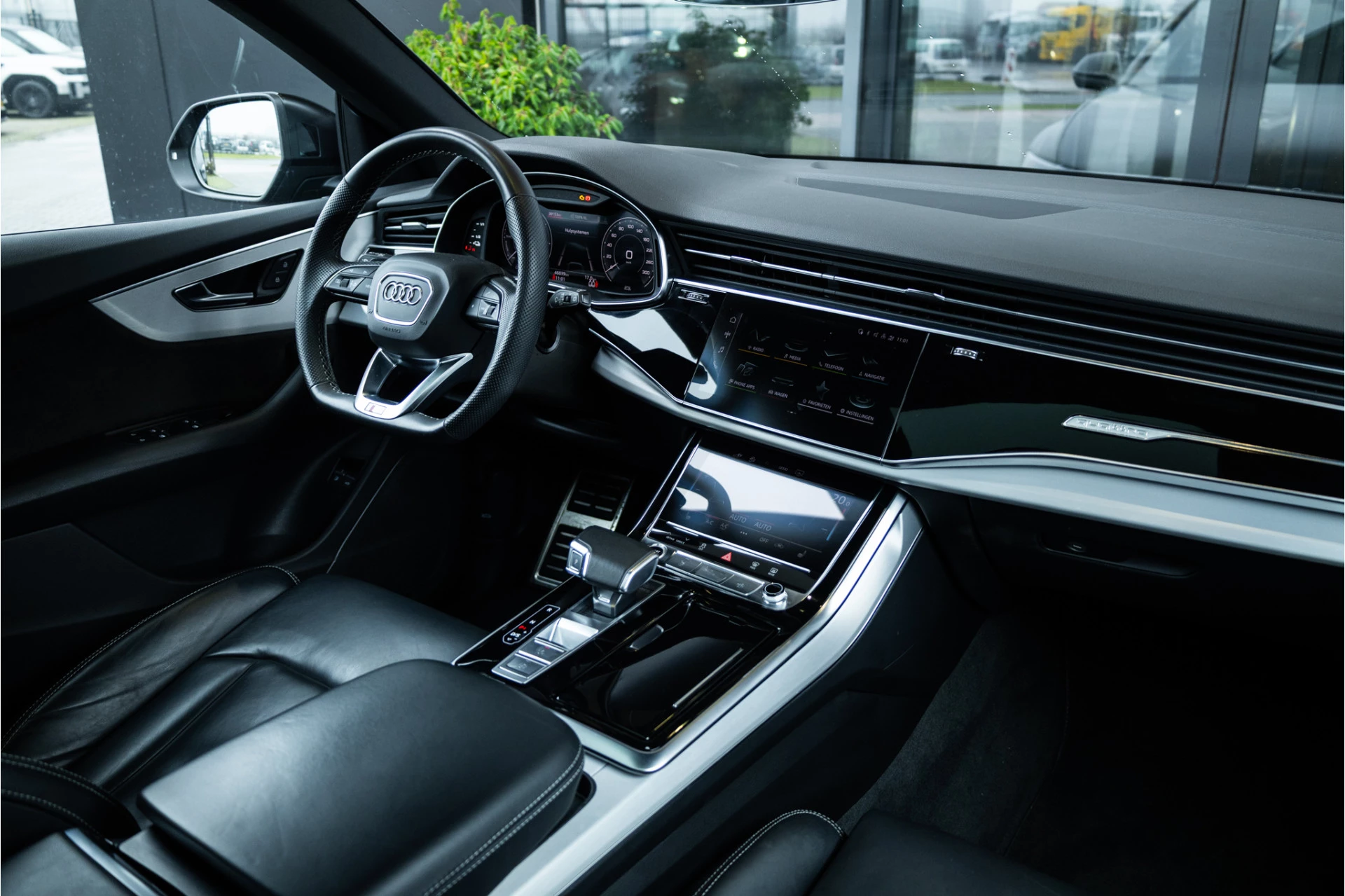 Hoofdafbeelding Audi Q8