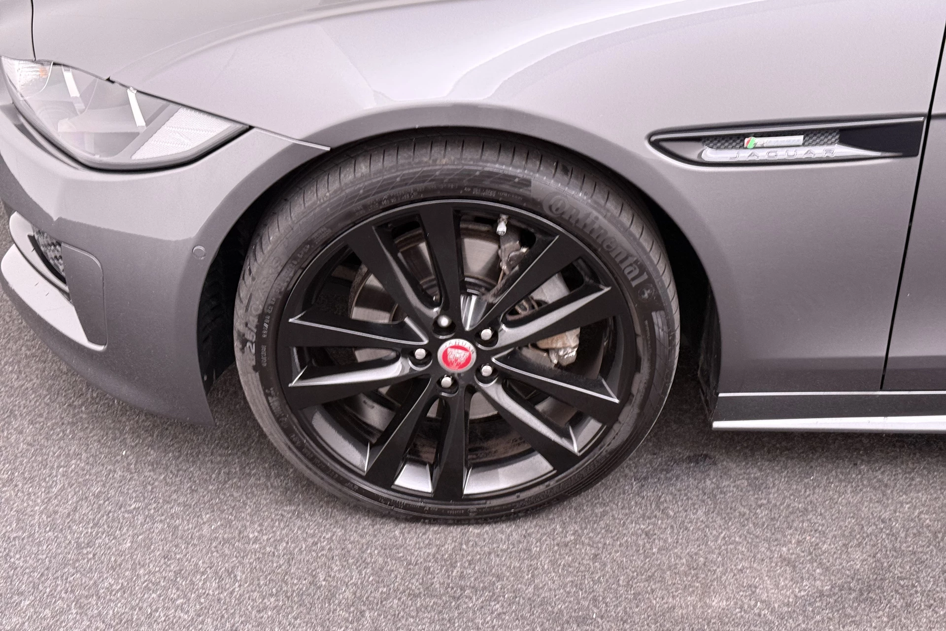 Hoofdafbeelding Jaguar XE