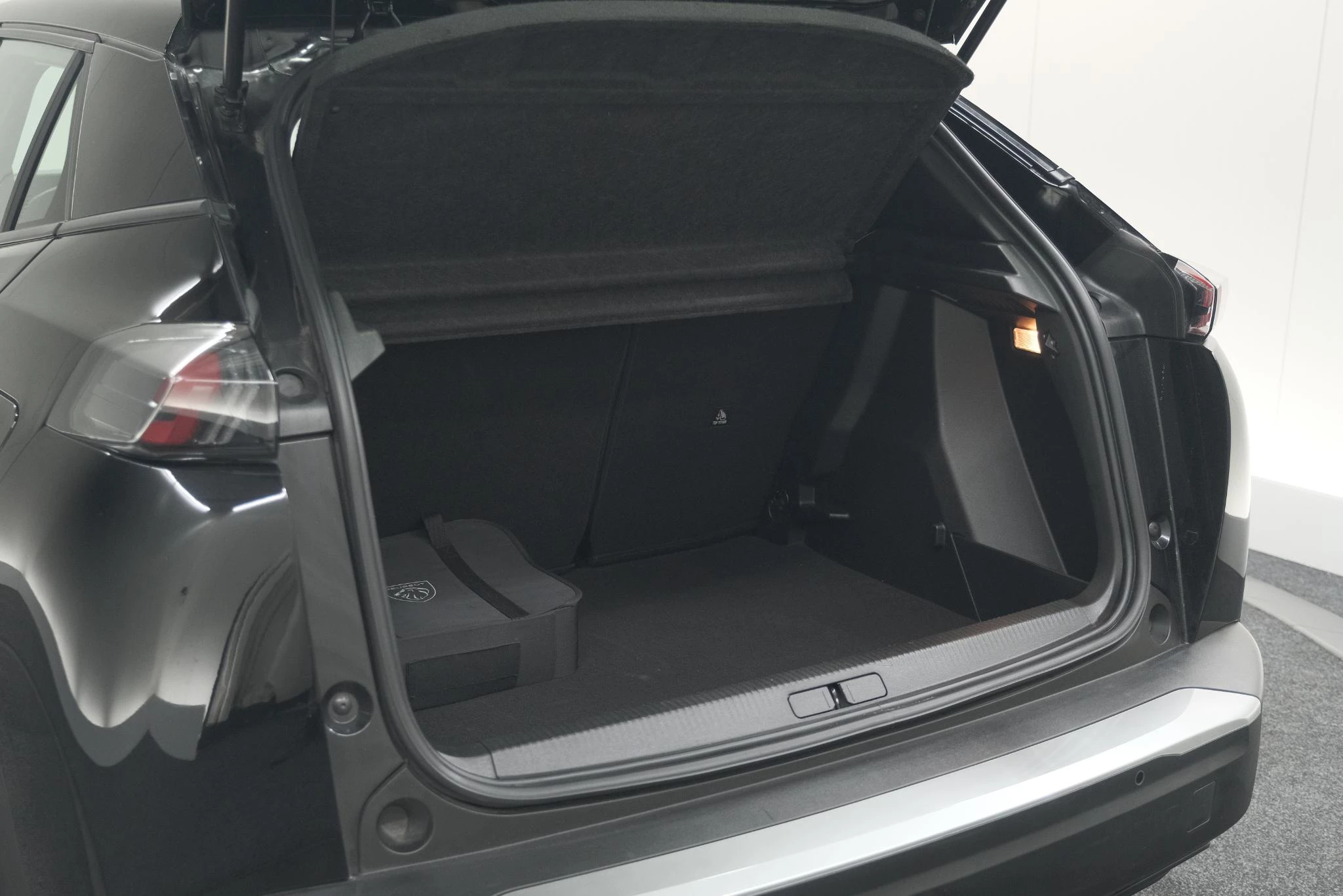 Hoofdafbeelding Peugeot e-2008