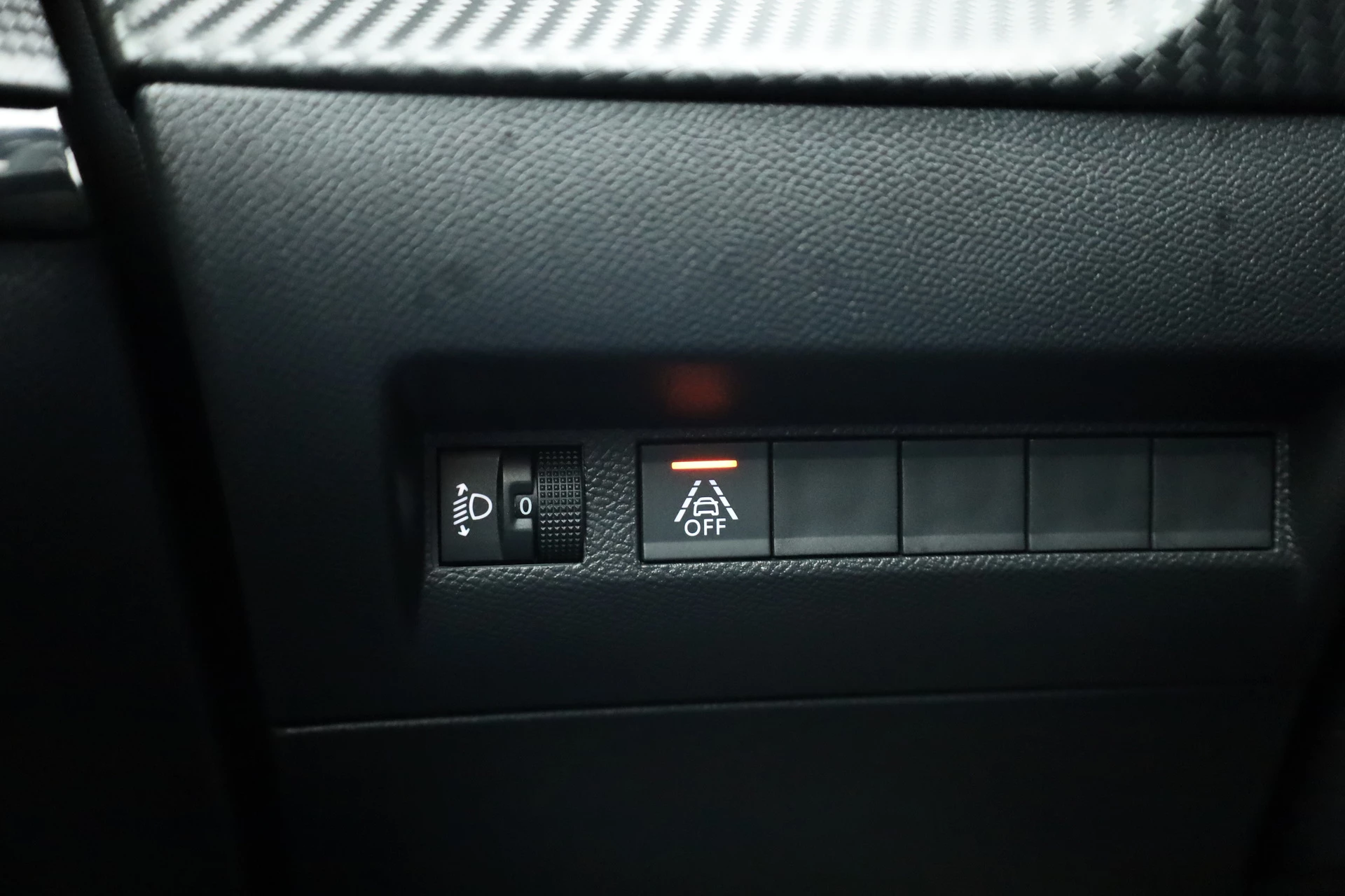 Hoofdafbeelding Peugeot e-208