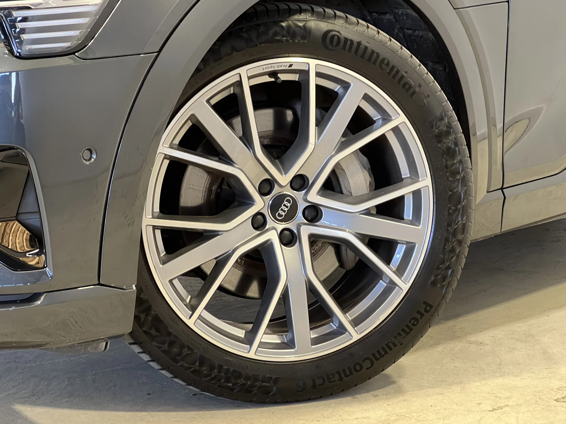 Hoofdafbeelding Audi e-tron