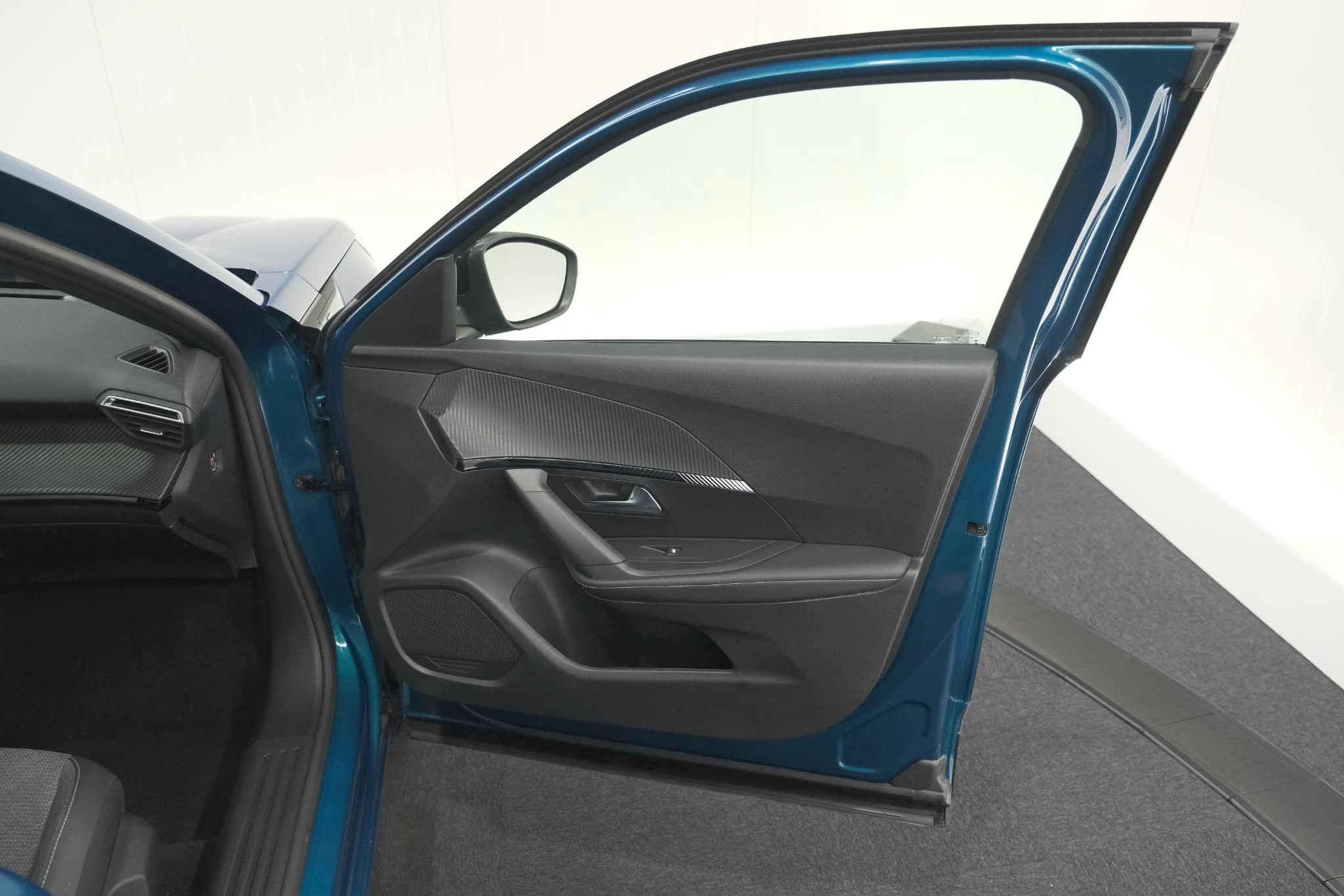 Hoofdafbeelding Peugeot e-2008