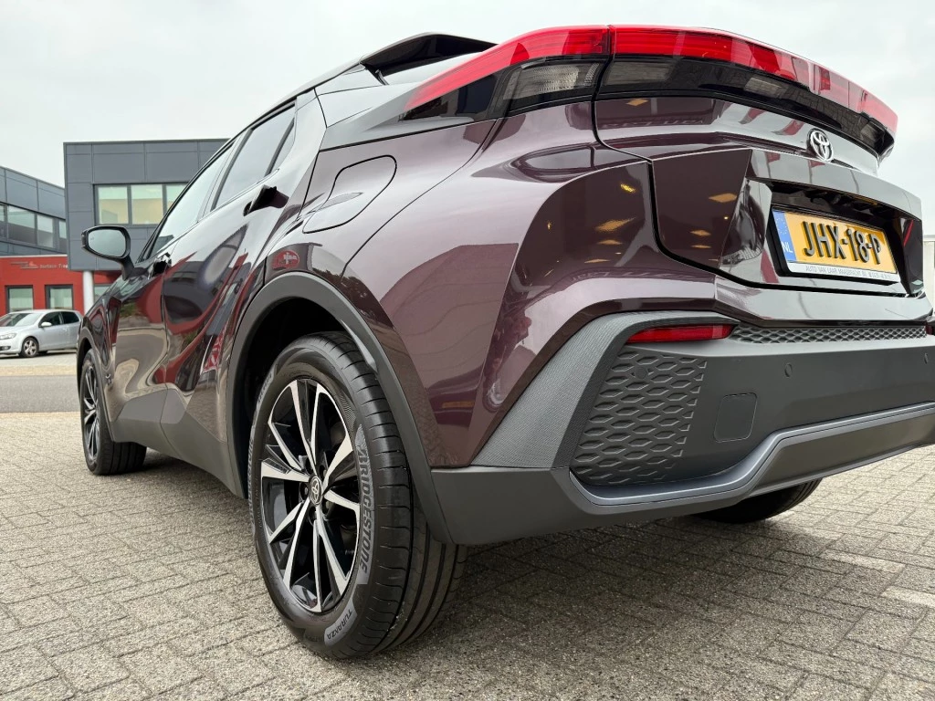 Hoofdafbeelding Toyota C-HR