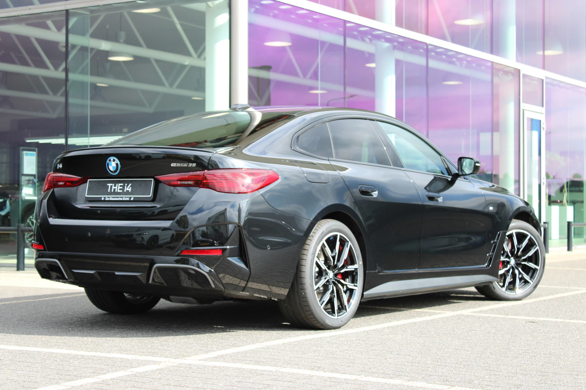 Hoofdafbeelding BMW i4