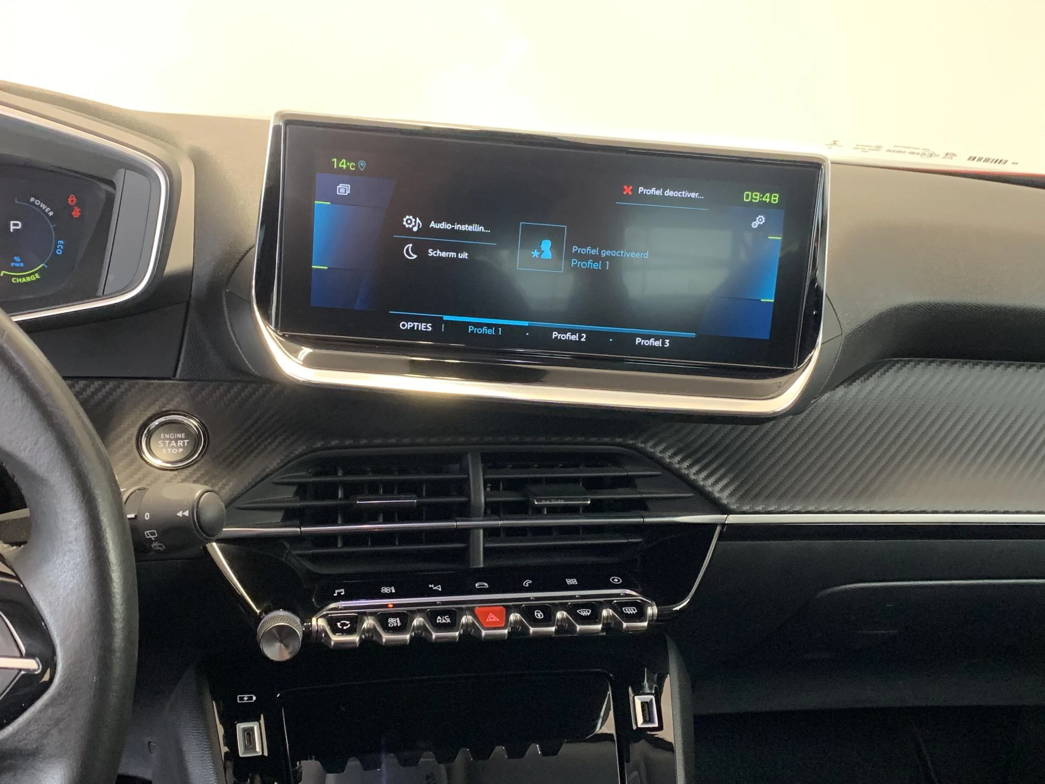 Hoofdafbeelding Peugeot e-2008