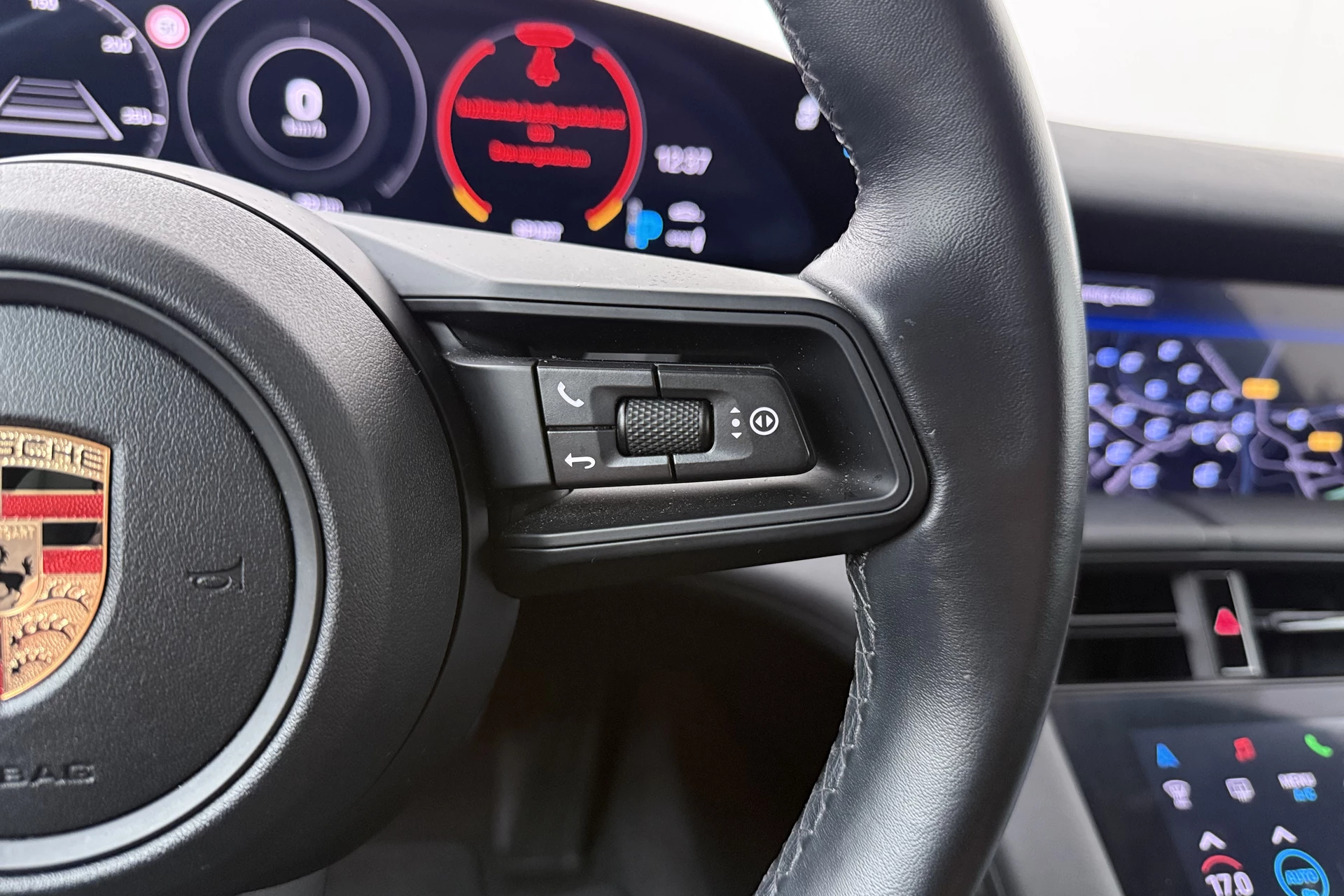 Hoofdafbeelding Porsche Taycan