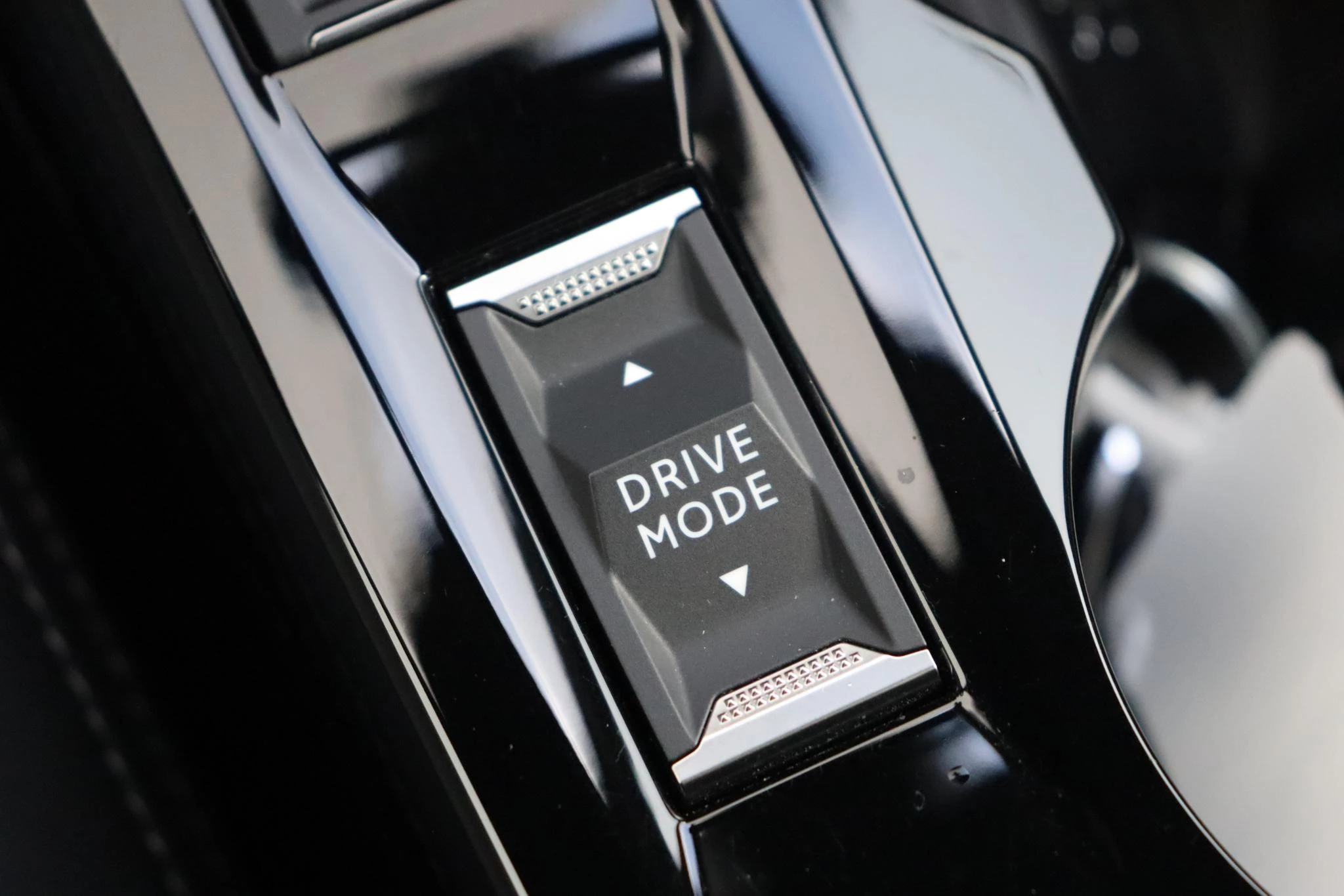 Hoofdafbeelding Peugeot e-2008