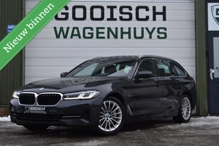 BMW 5-serie Touring 520e Business Edition Plus | Leder | Laser Light |