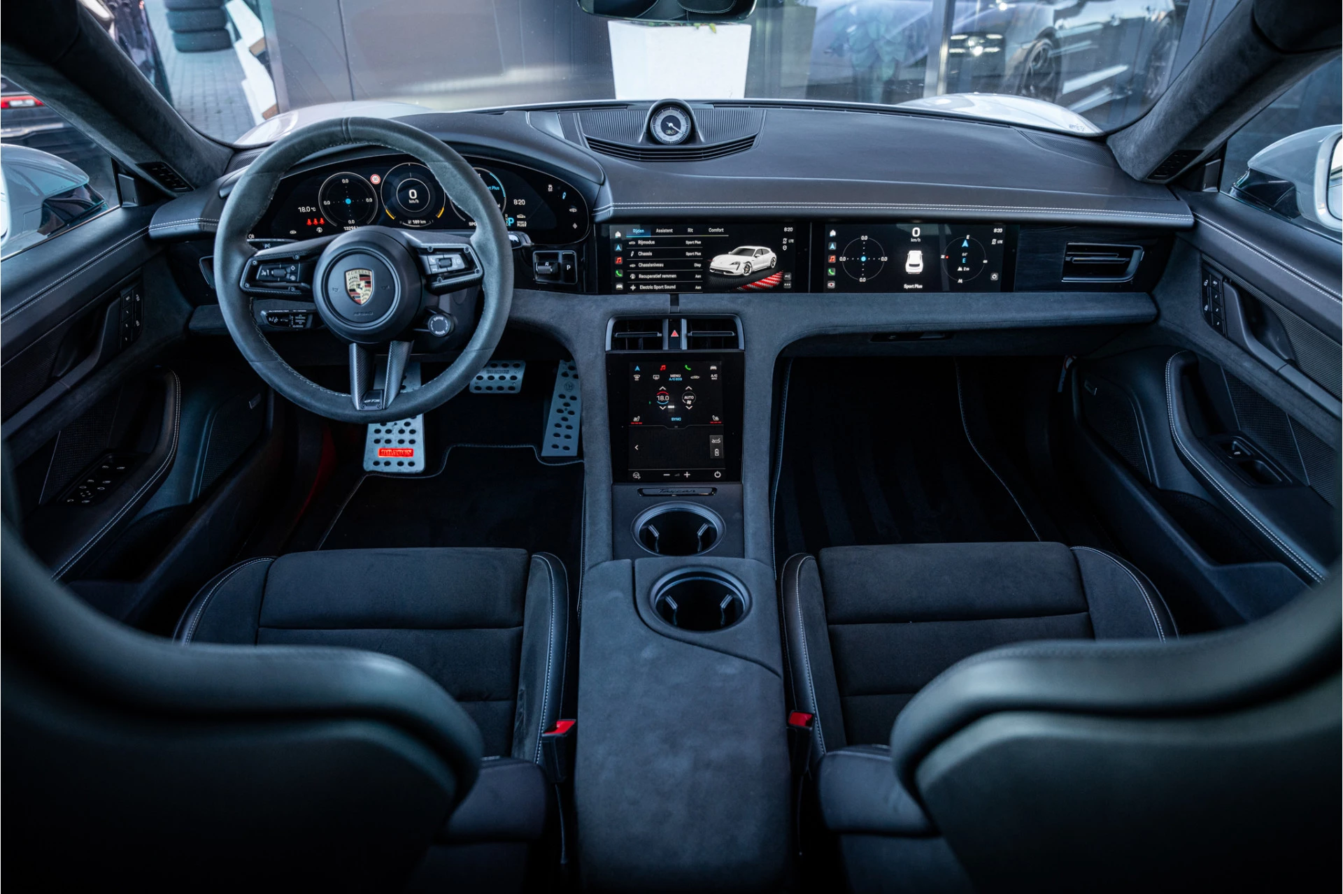 Hoofdafbeelding Porsche Taycan