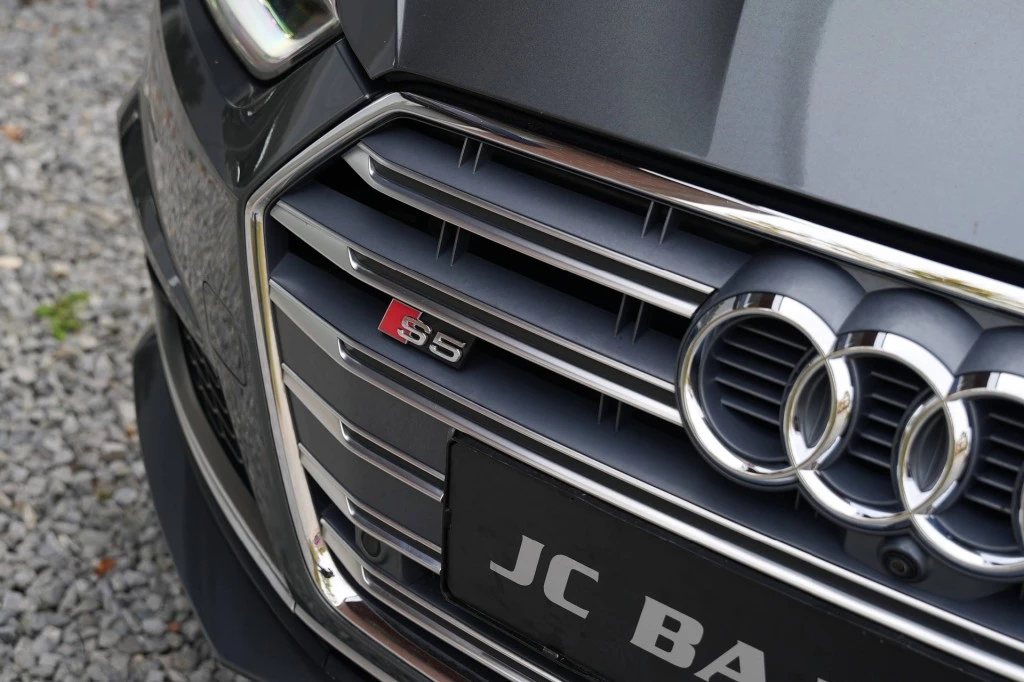 Hoofdafbeelding Audi S5