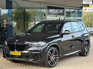 Hoofdafbeelding BMW X5 BMW X5 XDrive45e M-Sport Pano|Laser|HuD|Softclose|Dealer Onderhouden