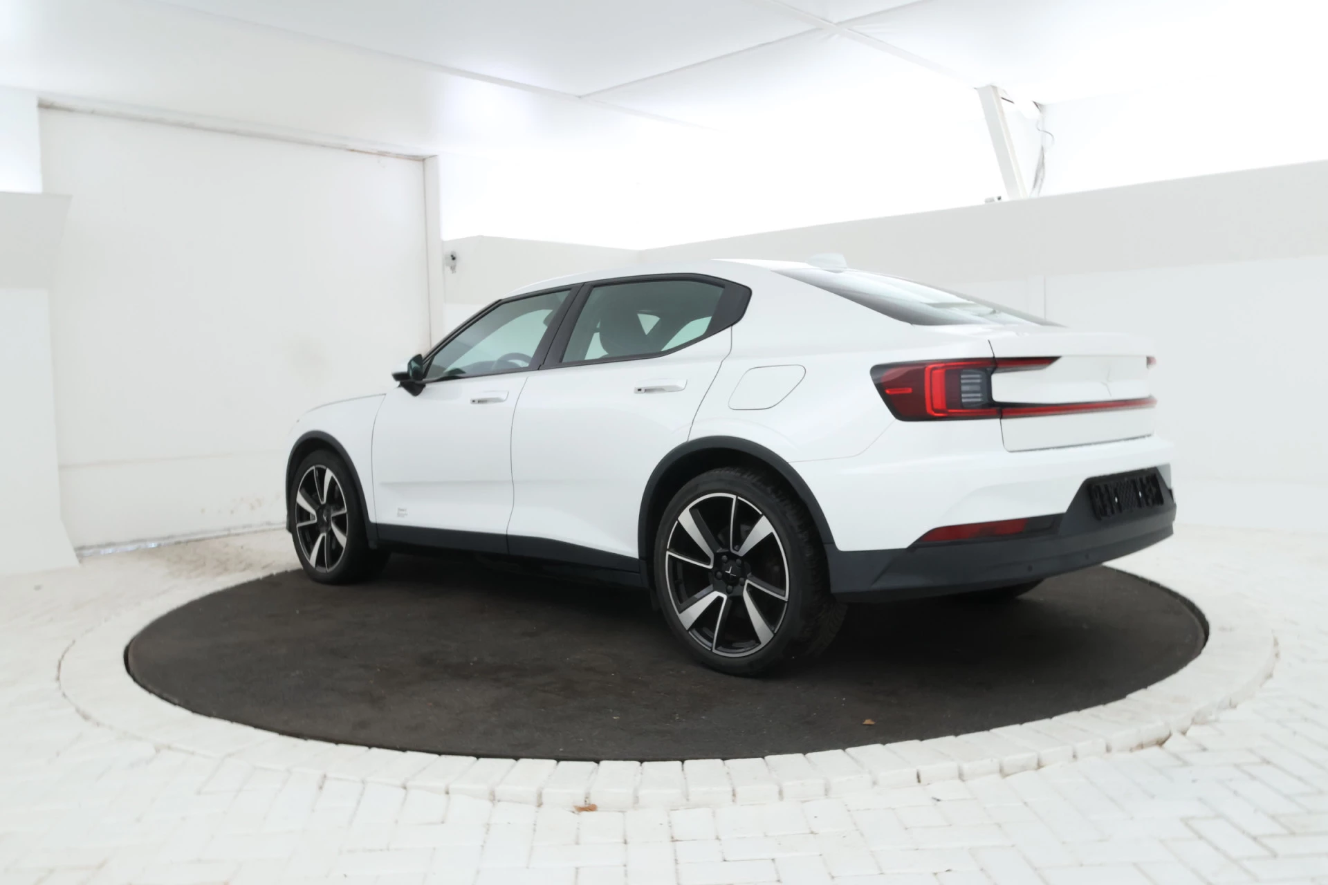 Hoofdafbeelding Polestar 2