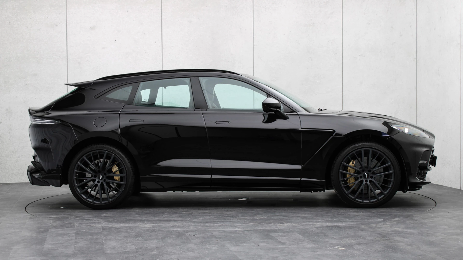 Hoofdafbeelding Aston Martin DBX