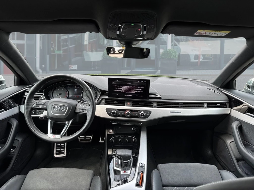 Hoofdafbeelding Audi S4