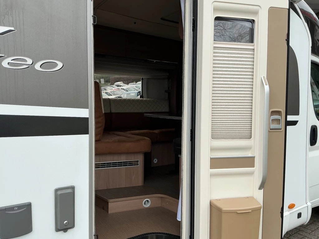 Hoofdafbeelding Bürstner Ixeo Bt6801