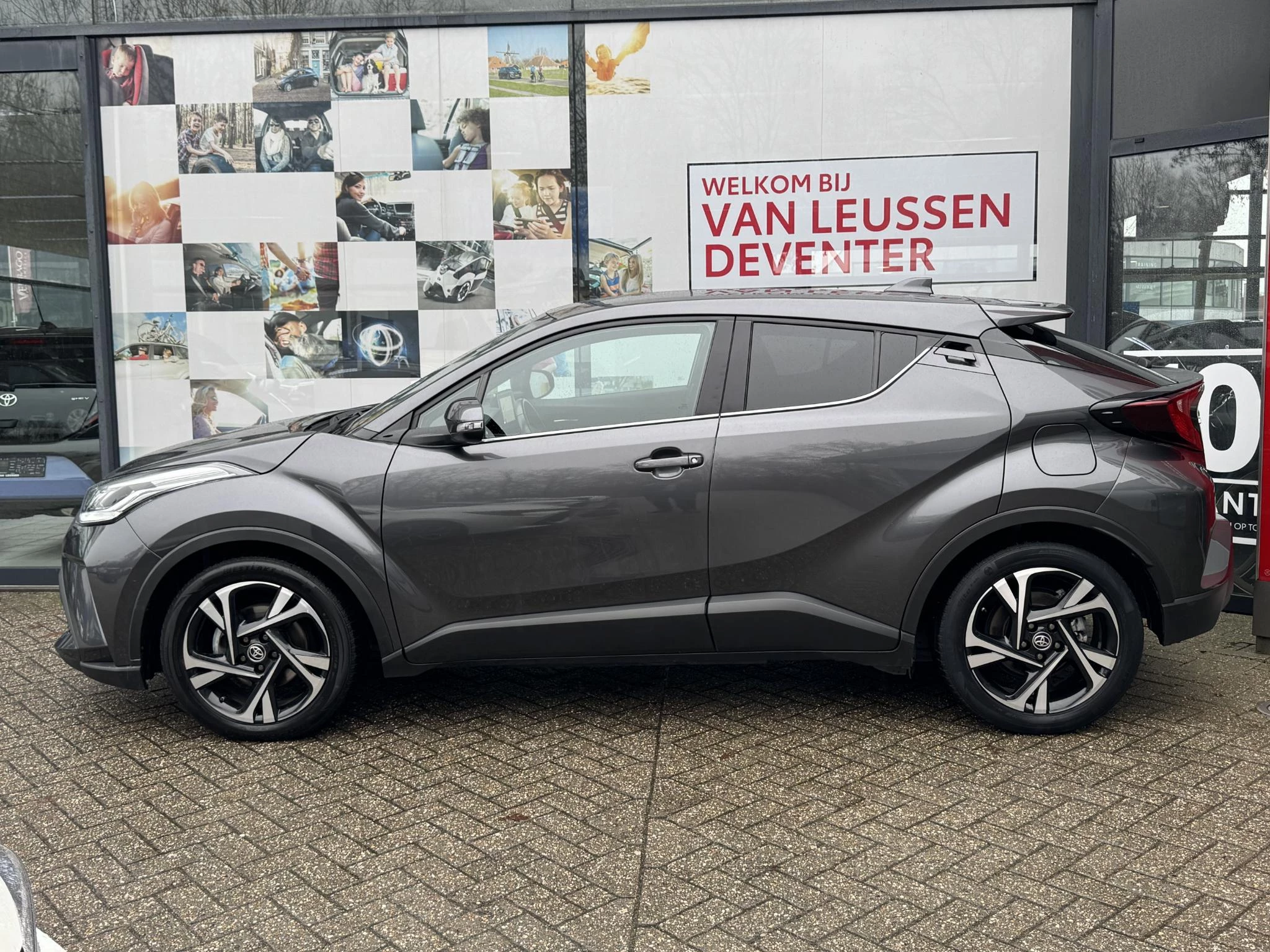 Hoofdafbeelding Toyota C-HR