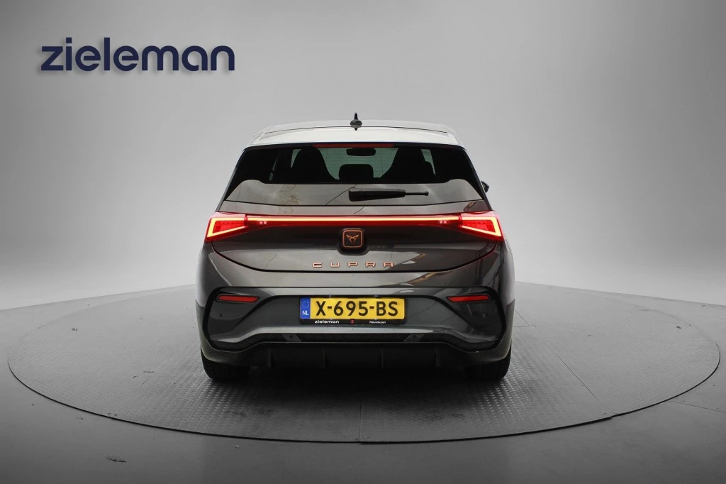 Hoofdafbeelding CUPRA Born