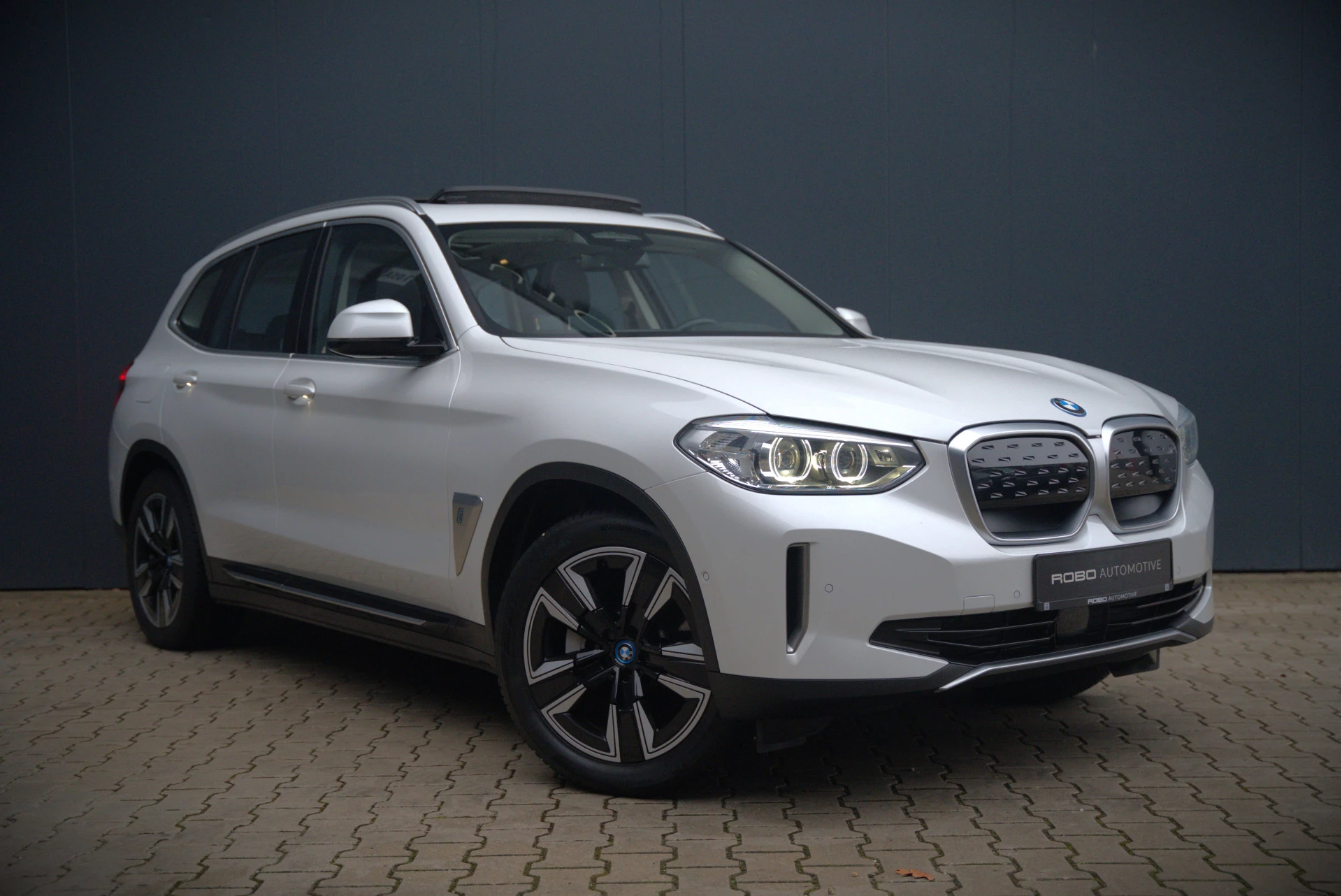 Hoofdafbeelding BMW iX3