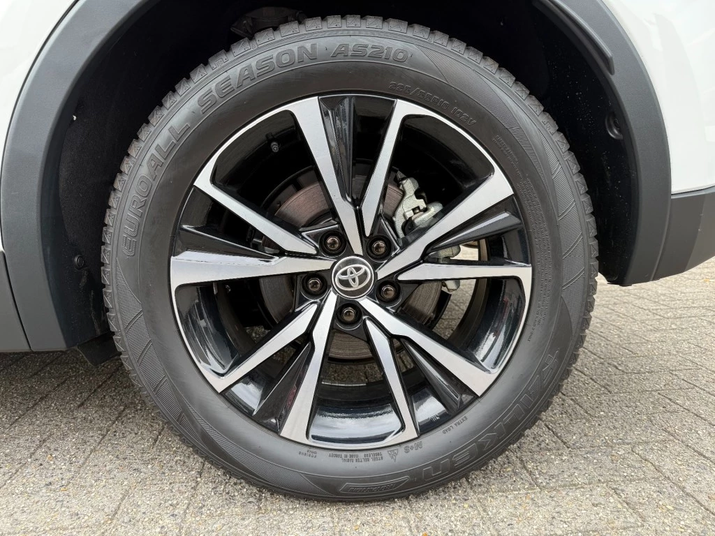 Hoofdafbeelding Toyota C-HR