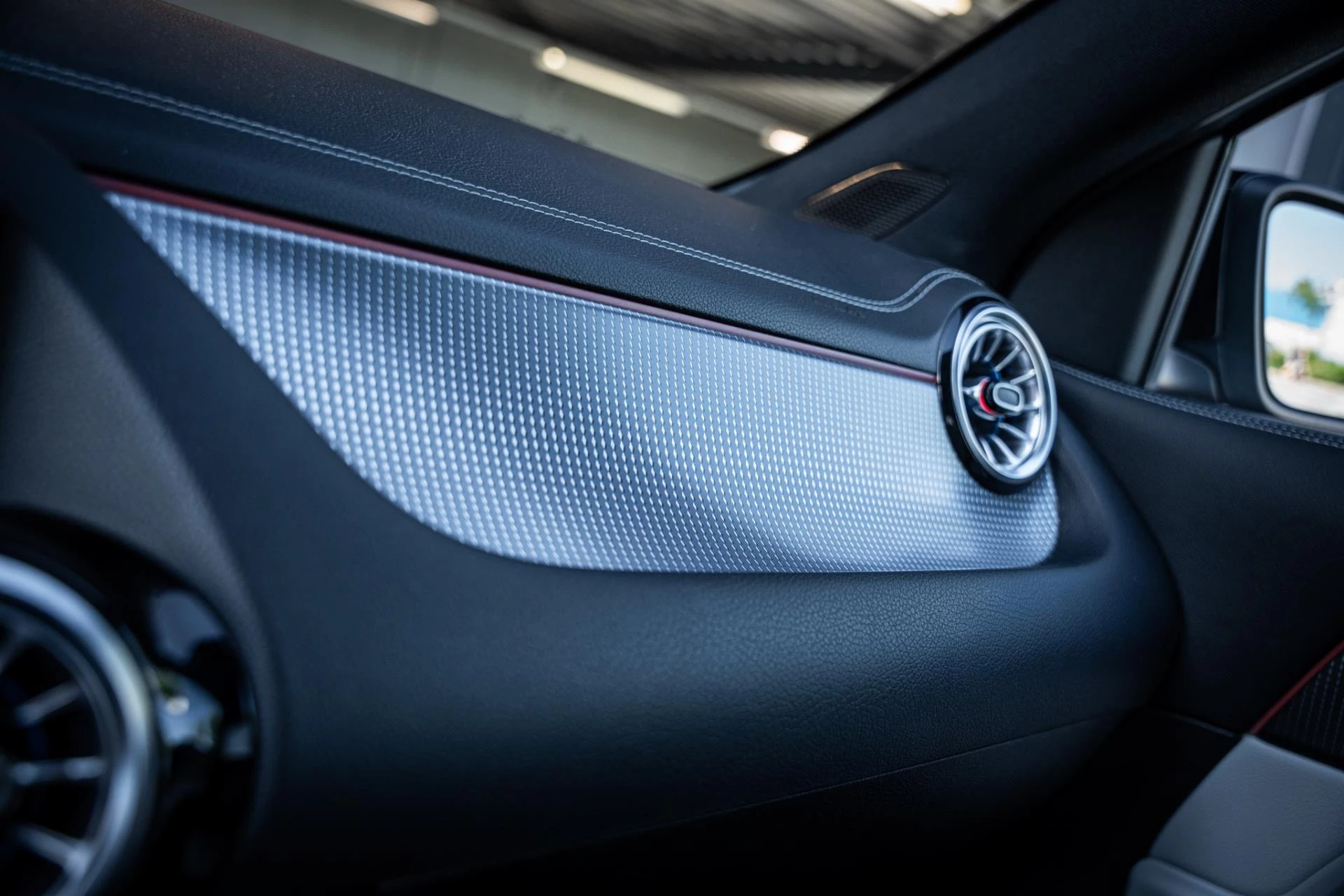 Hoofdafbeelding Mercedes-Benz EQA
