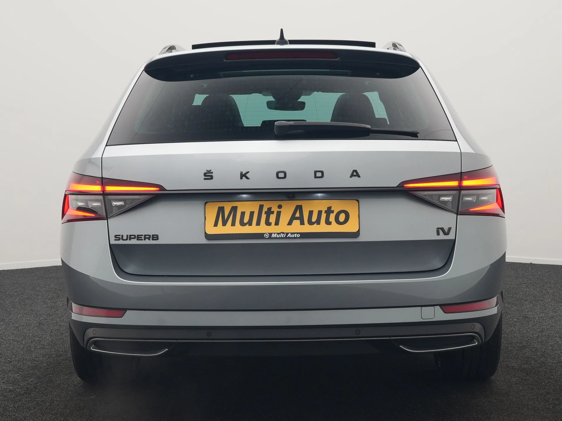 Hoofdafbeelding Škoda Superb